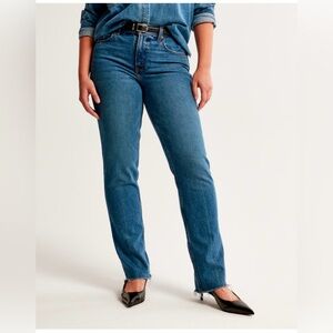 Abercrombie Curve Love Mid Rise 90s Straight Jean